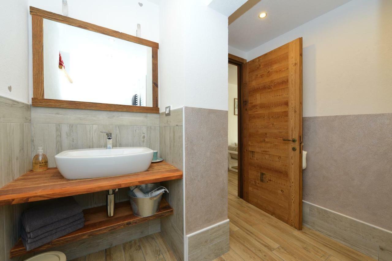 Lo Metcho Dou Bino Apartment Antey-Saint-Andre Ngoại thất bức ảnh